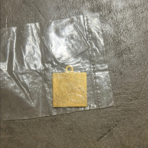 Vintage Gold Lottery Pendant - Picture 3 of 4